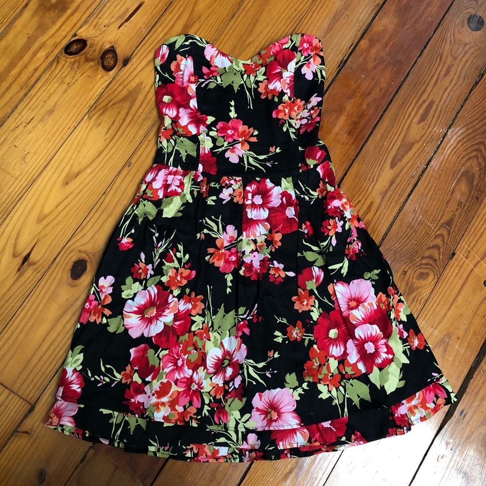 Urban outfitters flower dress XS tropical